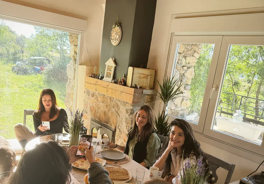 Guests sharing a table after a ride